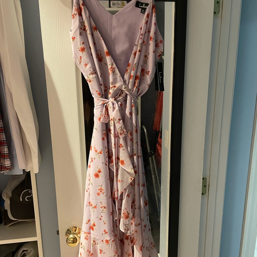 NWT Lulus floral dress
